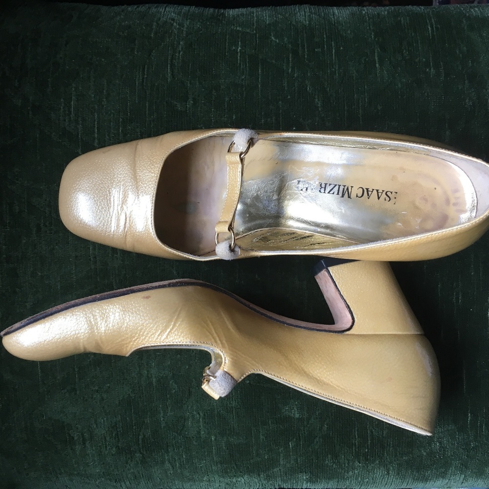 VINTAGE | Isaac Mizrahi Golden Canary Mary Janes!
